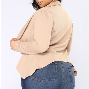 Meet and Greet blazer, Mocha Lg SUPER FLATTERING!